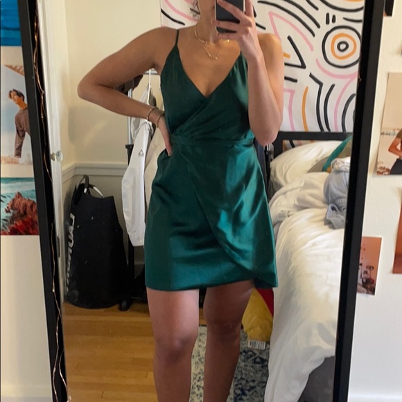 Princess Polly Dress - Picture 1 of 5